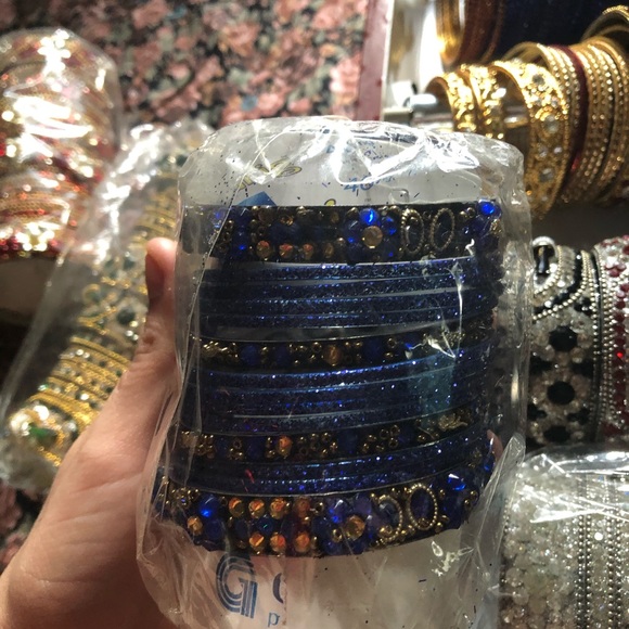 Beautiful middle eastern bracelets . - Picture 4 of 5